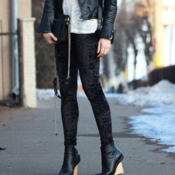 Black Crushed Velvet Leggings - Picture 3 of 4